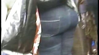 Էկզոտիկ շիկահեր MILF ...