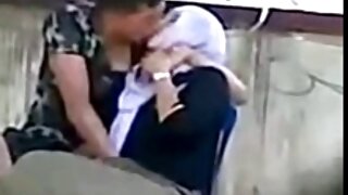 Երկու ագռավ մազերով  ...